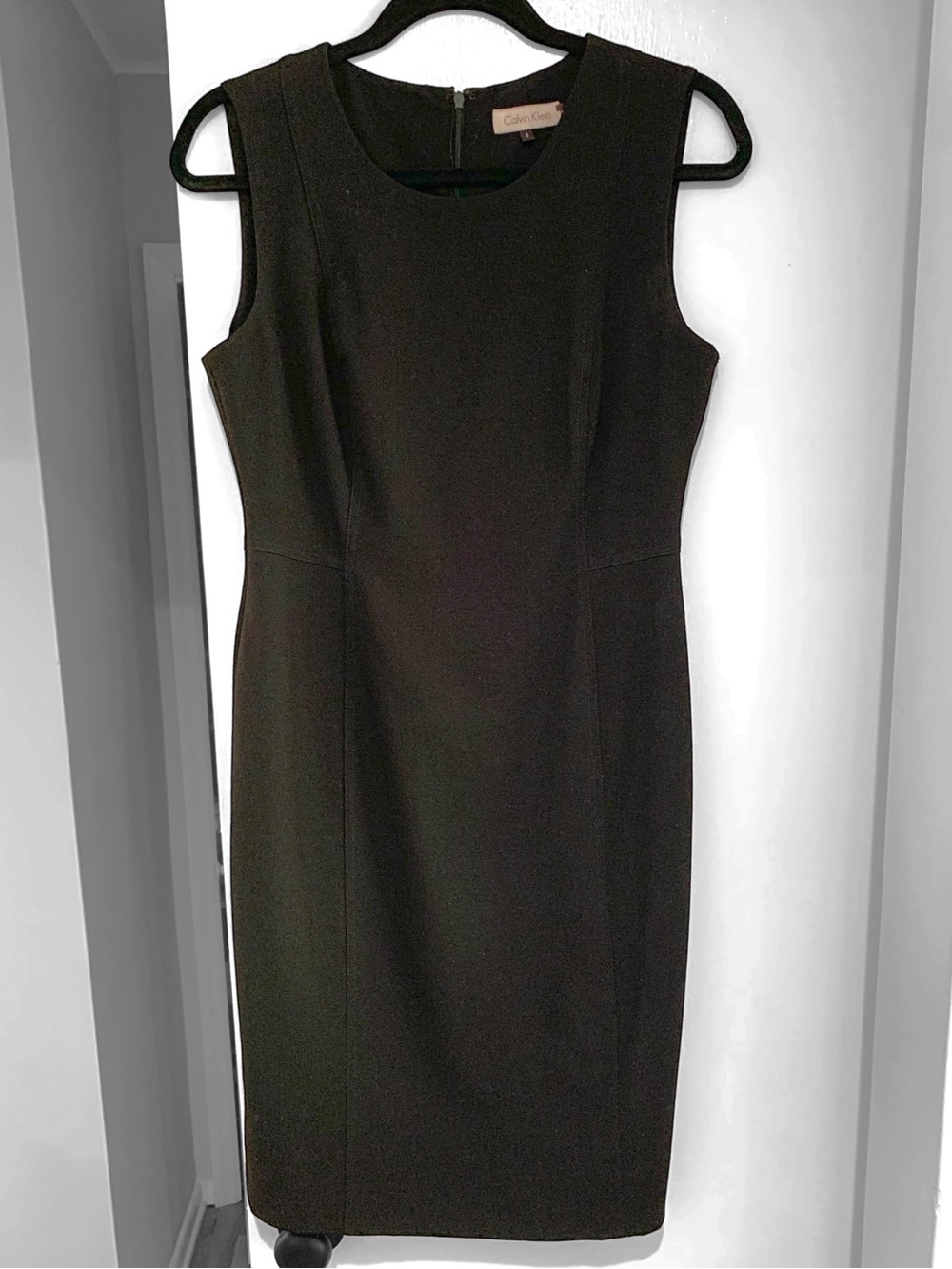 Calvin Klein Classic Black Sleeveless Sheath Size 6 -